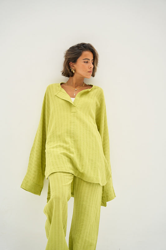 Weekend Warrior Linen Top in Lime